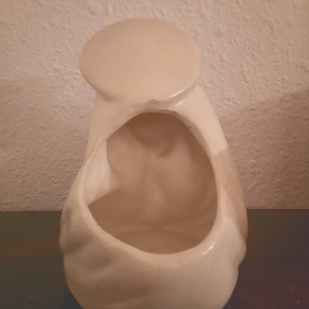 Praying Madonna Virgin Mary vase - Picture 3 of 5